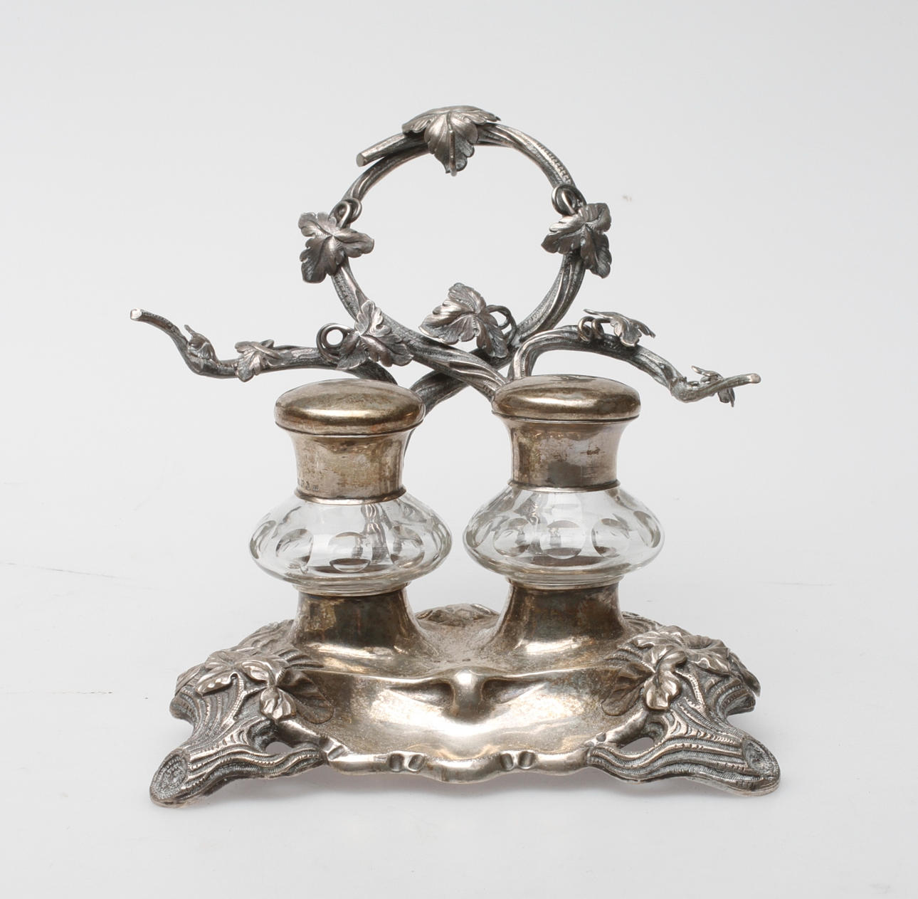 SKRIVBORDSUPPSATS, silver, CJ, Linköping 1872, vikt ca. 183,7 gram.