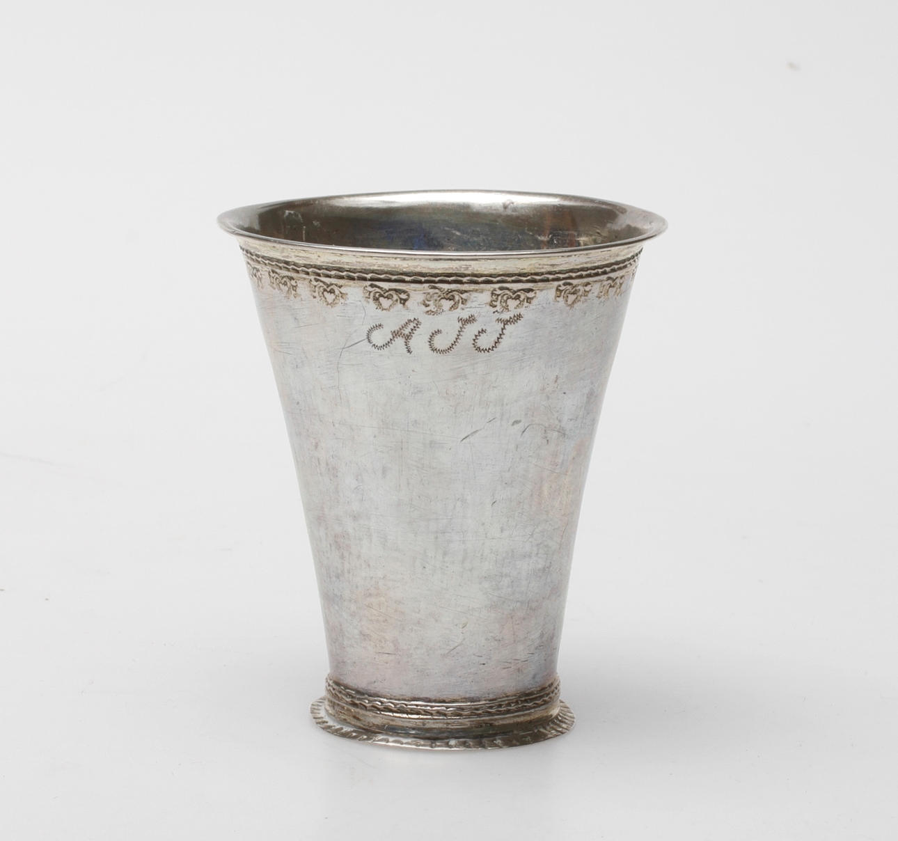 BÄGARE, silver, Nils Trybom(verksam 1747-1765) Linköping, vikt ca. 62,8 gram.