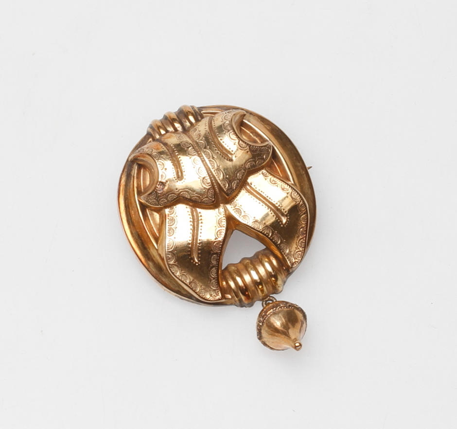BROSCH, förgyllt silver, allmoge, Samuell Pettersson, Linköping 1874.