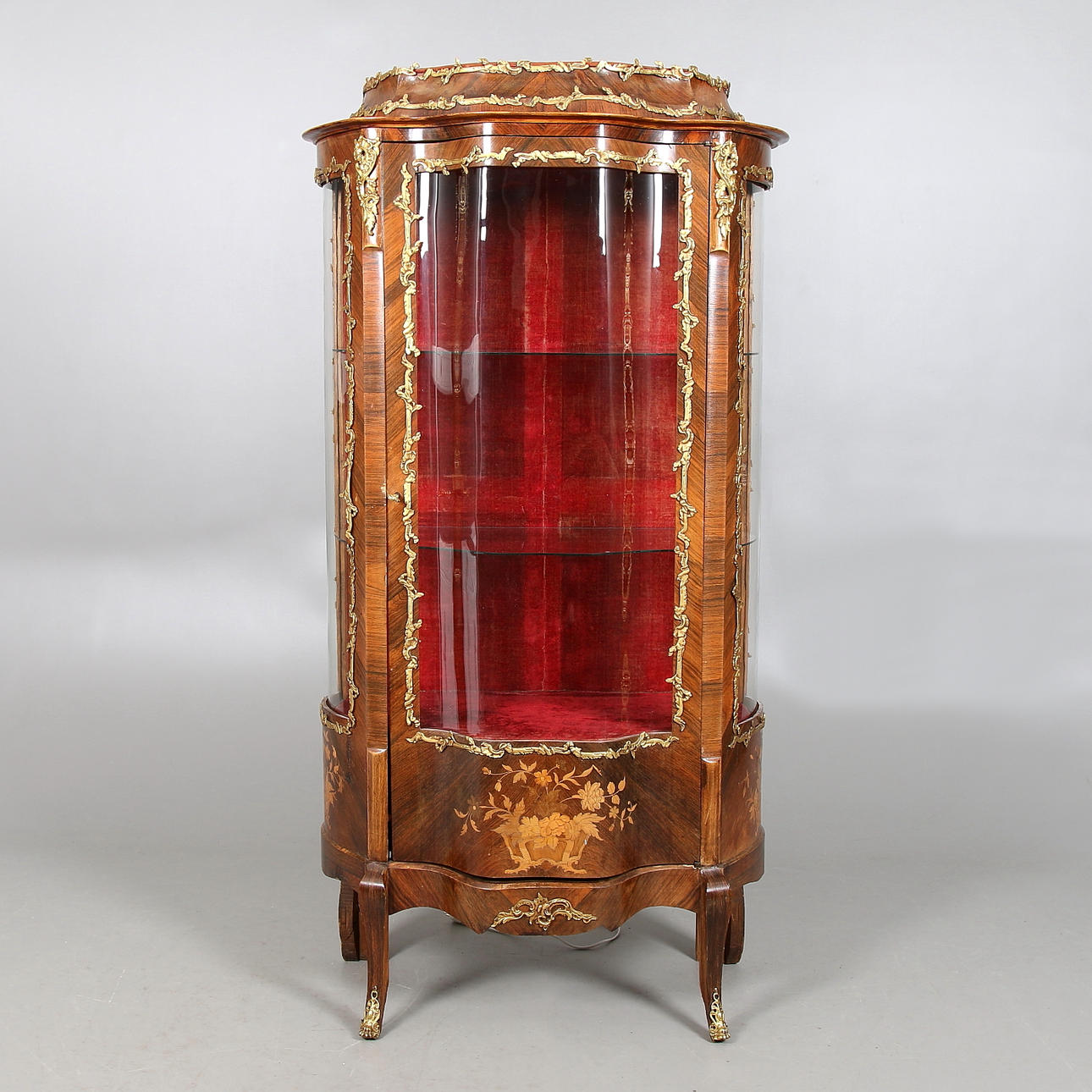 VITRINSKÅP, Rokokostil, 1800-talets andra halva.