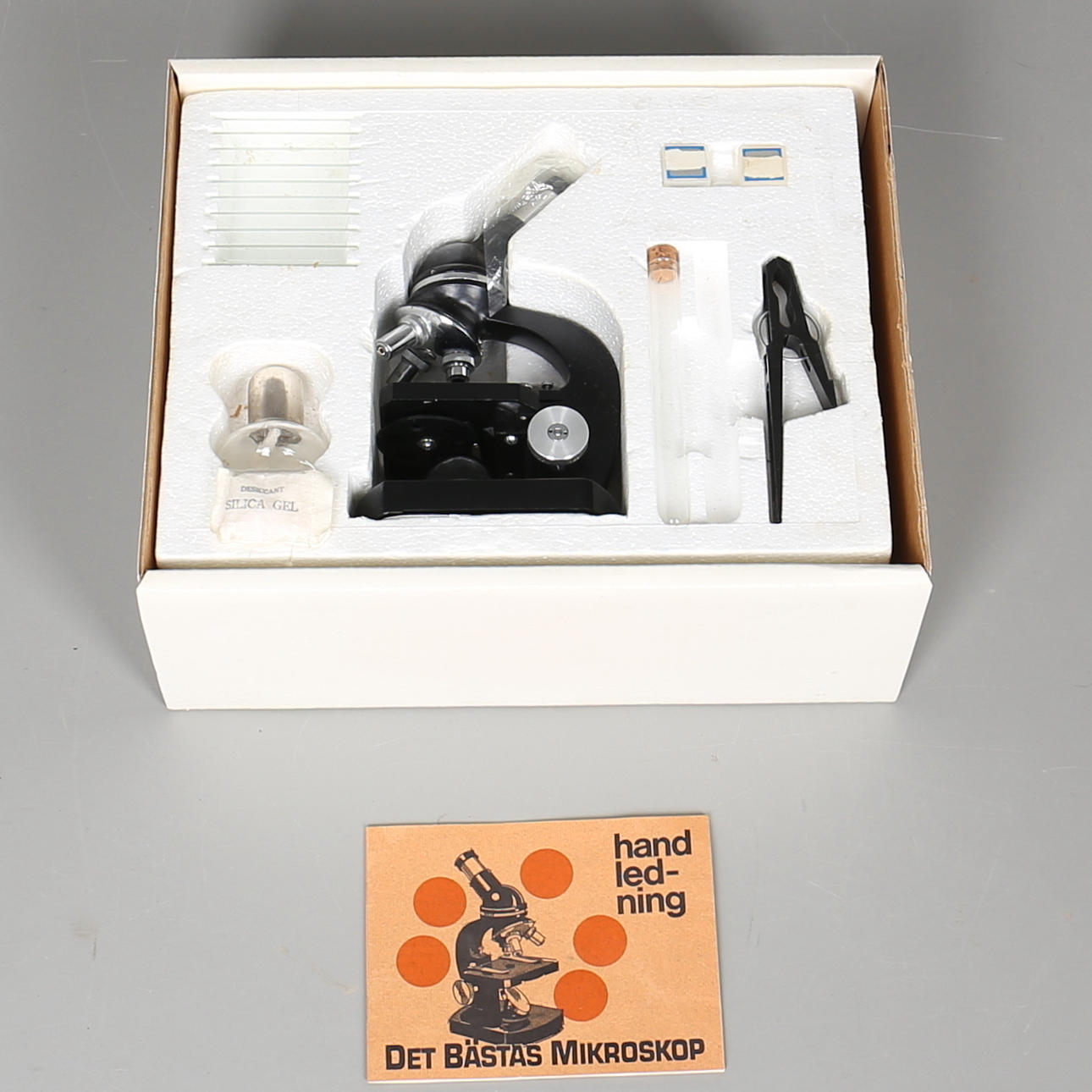 MIKROSKÅP. "Det bästas mikroskop" i originalkartong.