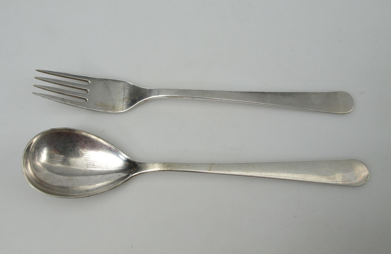 WIWEN NILSSON. Serveringsbestick, silver, 2 delar, signerade.