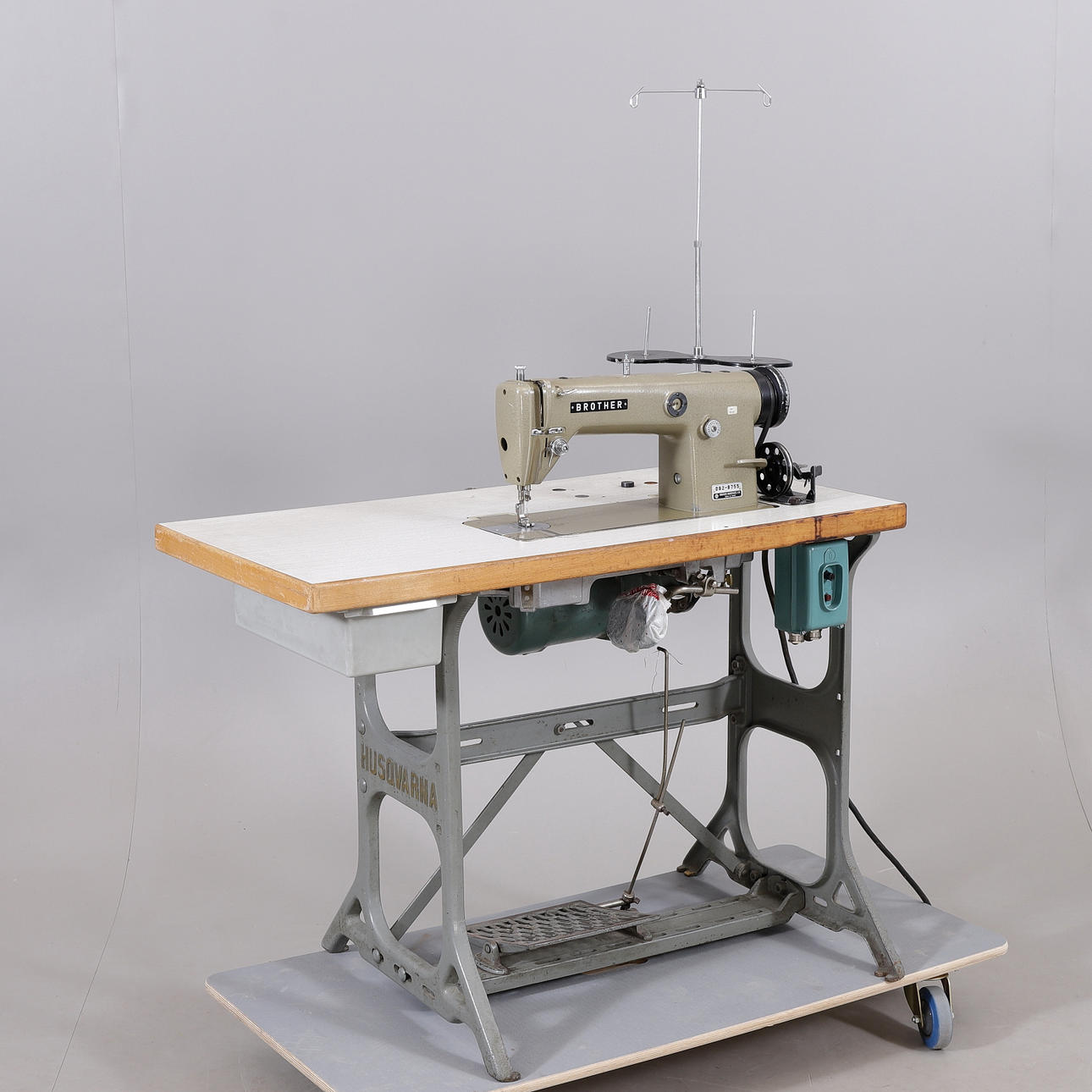 INDUSTRIENÄHMASCHINE, Brother DB2-B755.