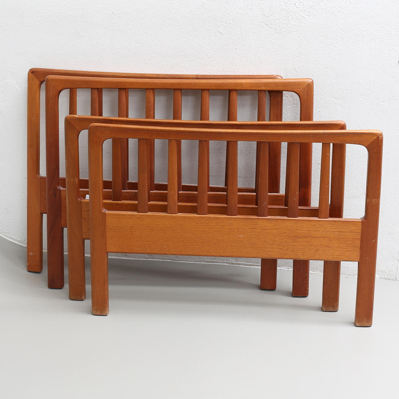 SÄNGGAVLAR, teak, 1900-talets mitt/andra hälft.