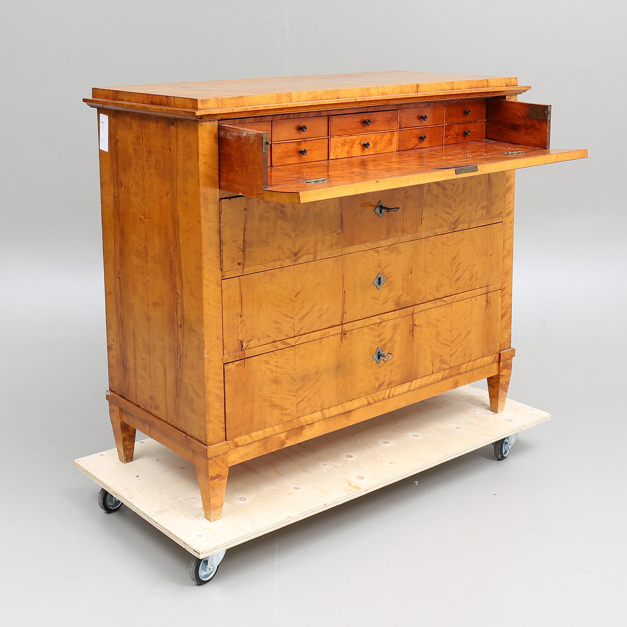 SKRIVBYRÅ, omkring 1800-talets mitt.