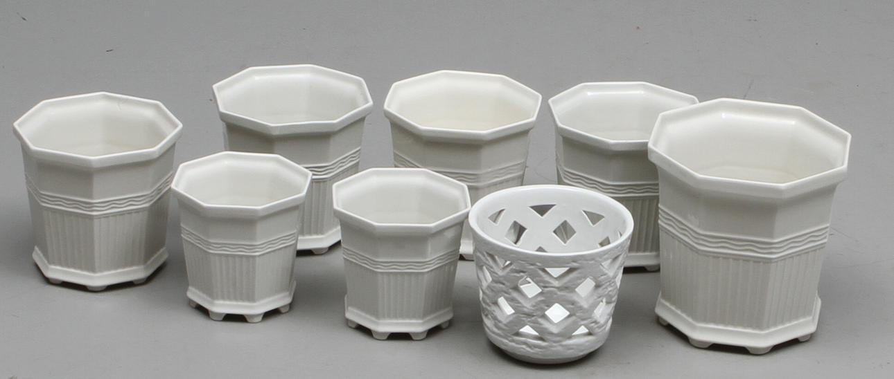 YTTERFODER, 8 st, "Waldemarsudde" Gustavsberg samt Gunnar Nylund Rörstrand.