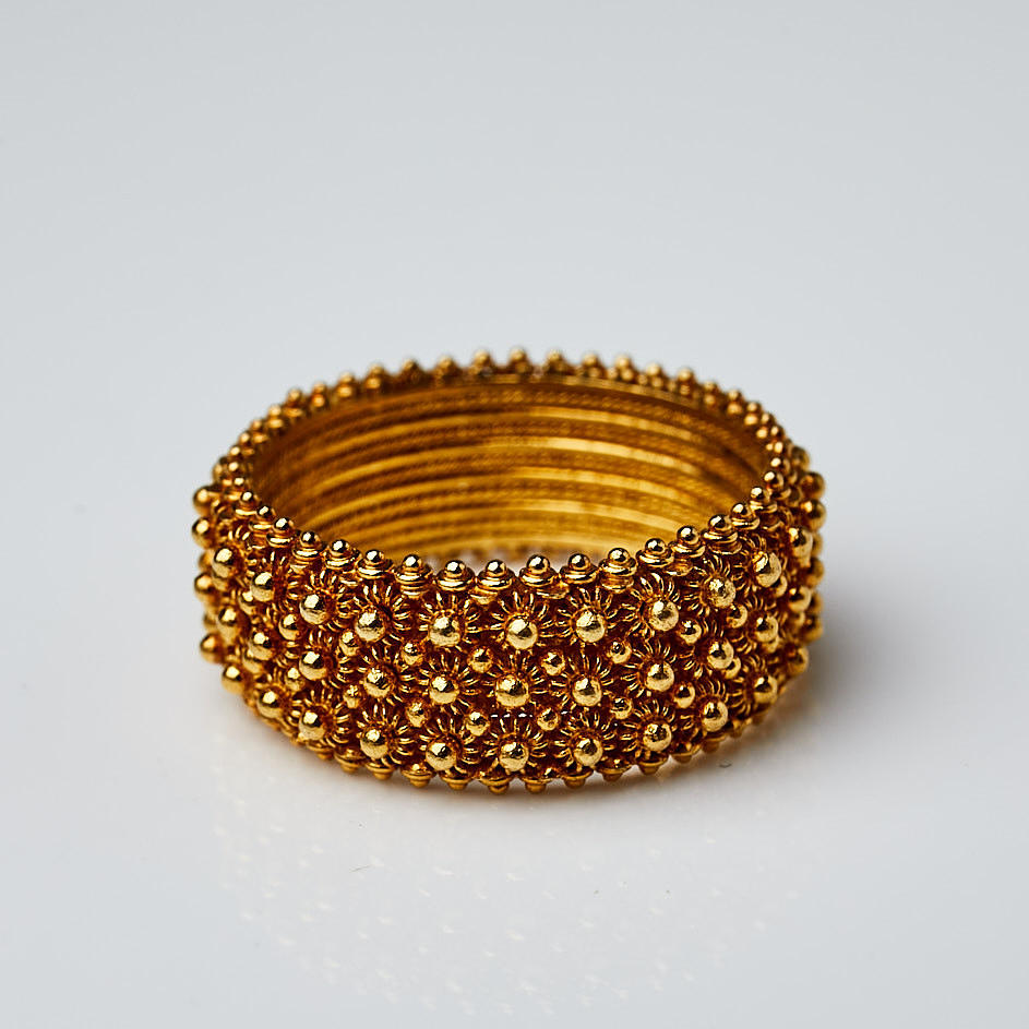 RING, 18 Karat Gold, Filigranarbeit, Italien.
