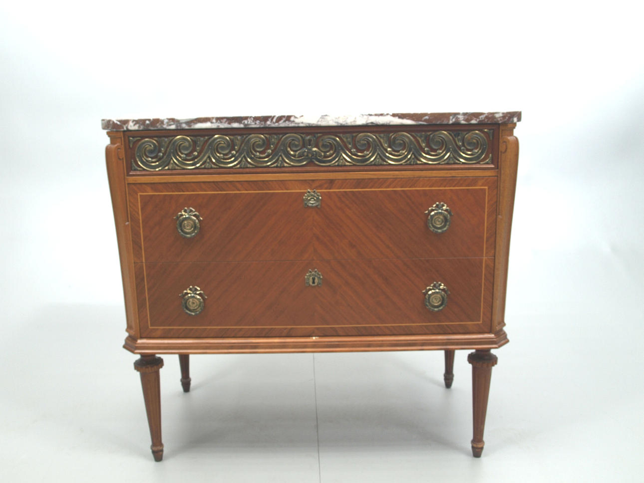 BYRÅ, 3 lådor, stenskiva, gustaviansk stil, 1900-tal.