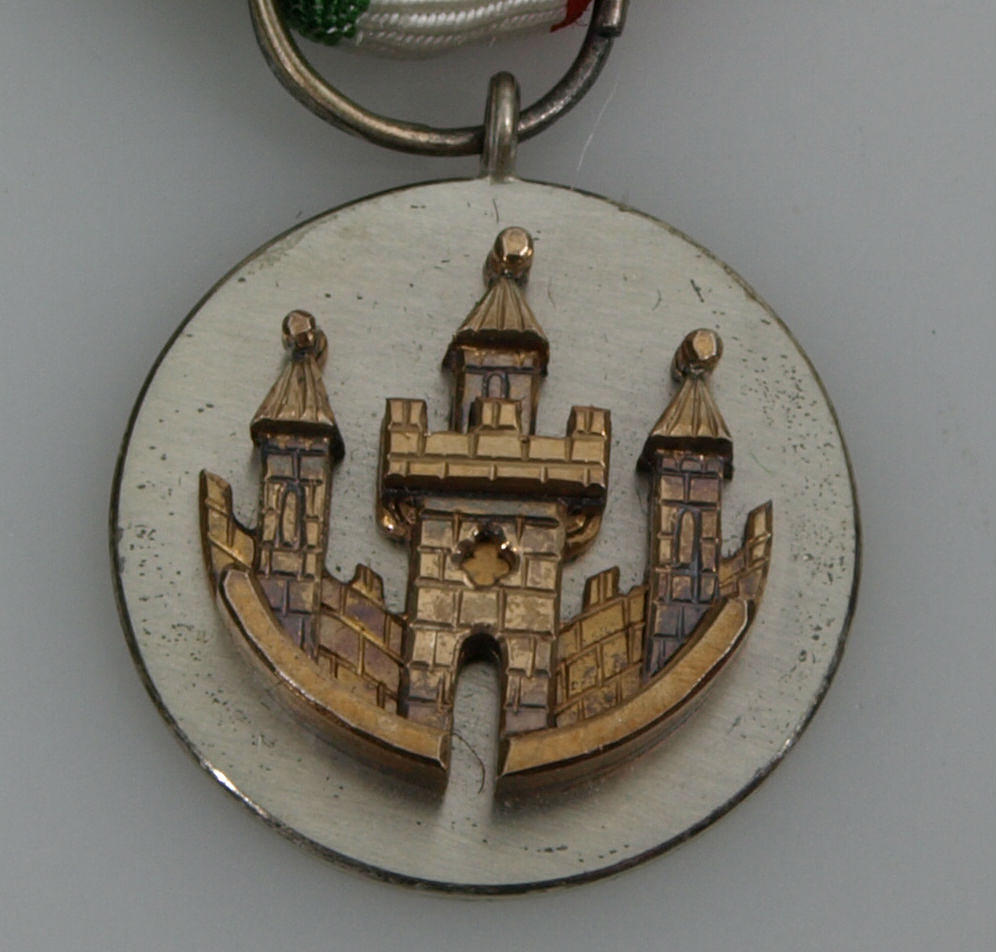 WIWEN NILSSON. Medalj, silver, Lunds stadsvapen, signerad, 1956.