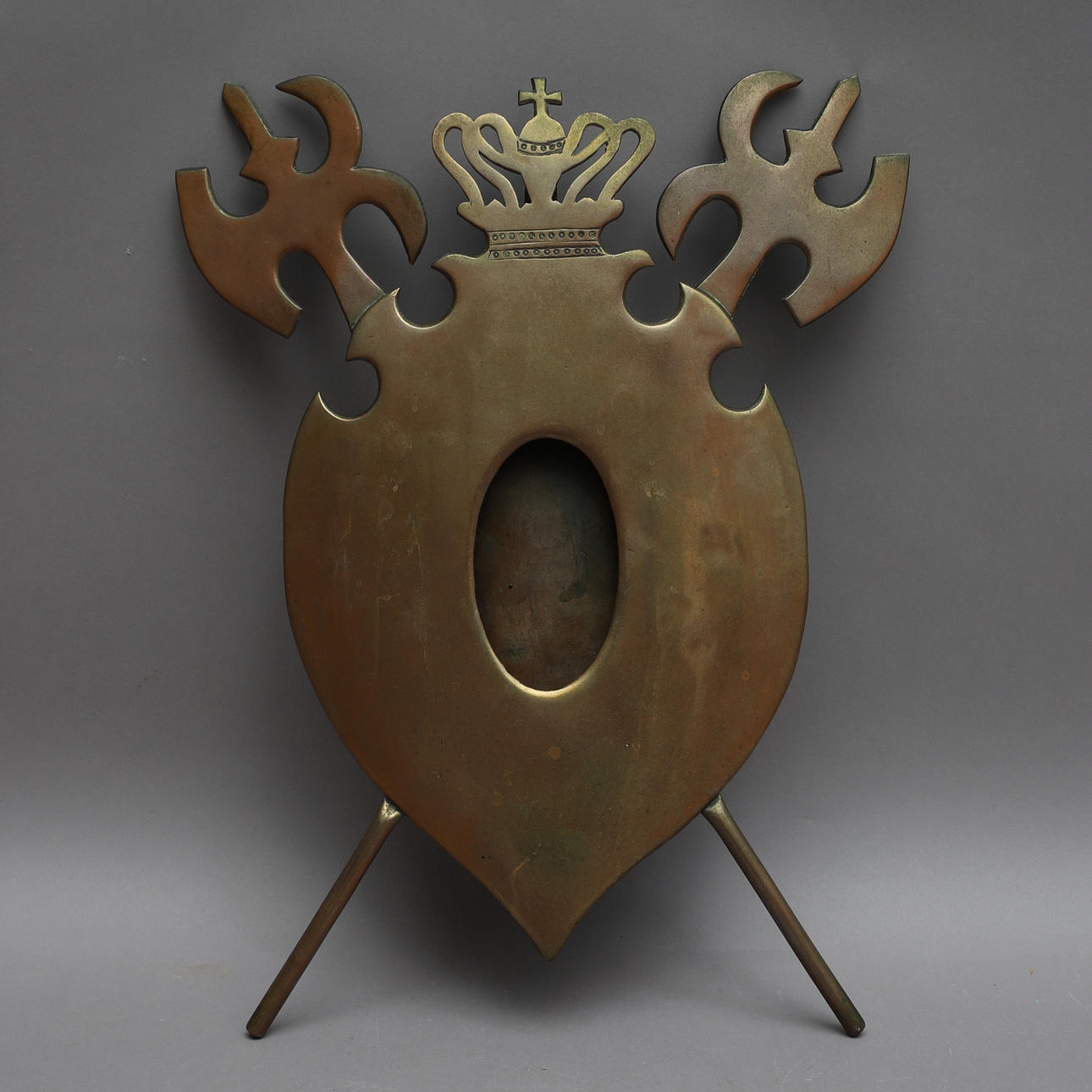 RAM, escudo de armas, cobre.