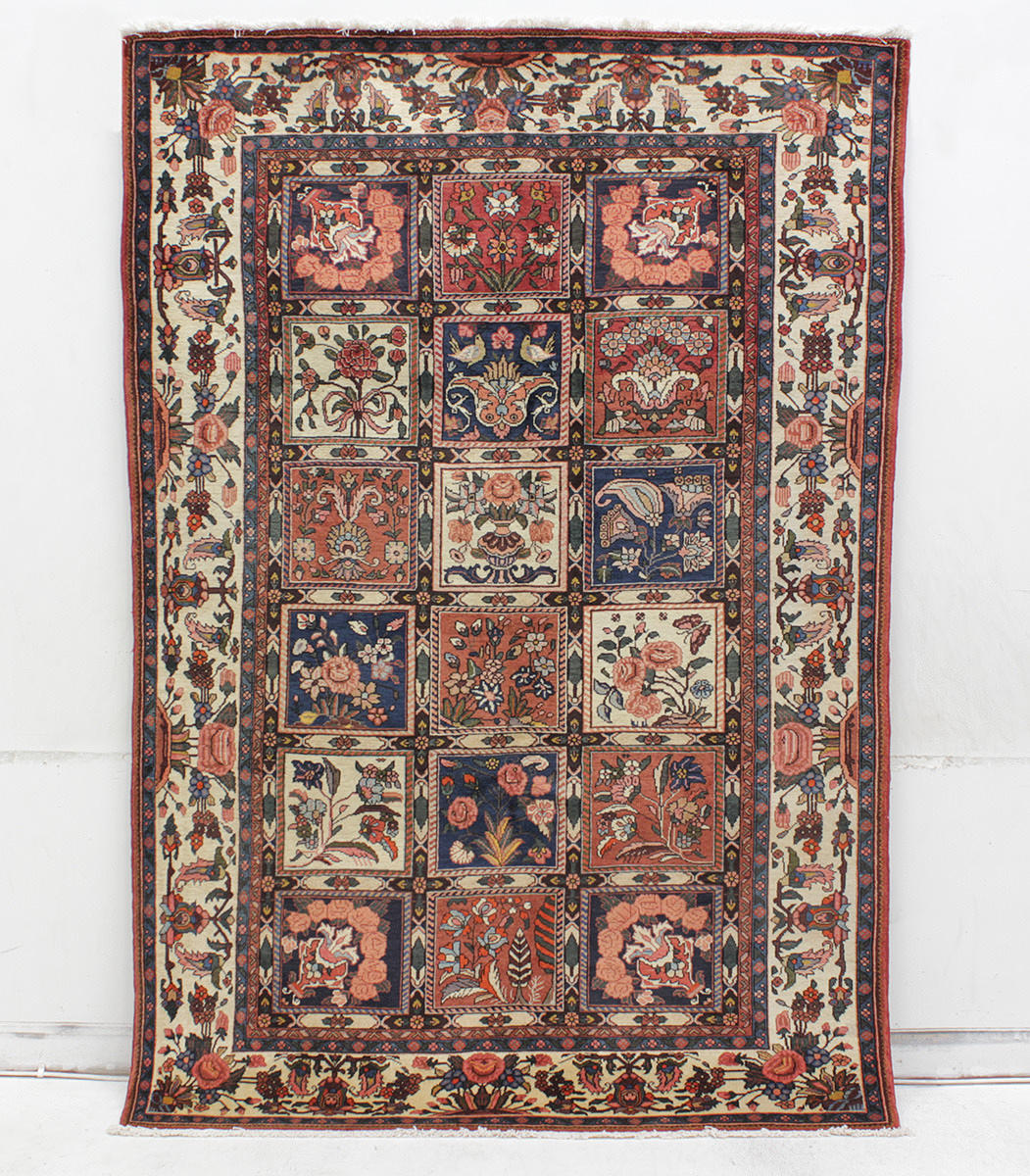 MATTA, Orientalisk, Baktiari, trädgårdsmönstrad, 243 x 160 cm.