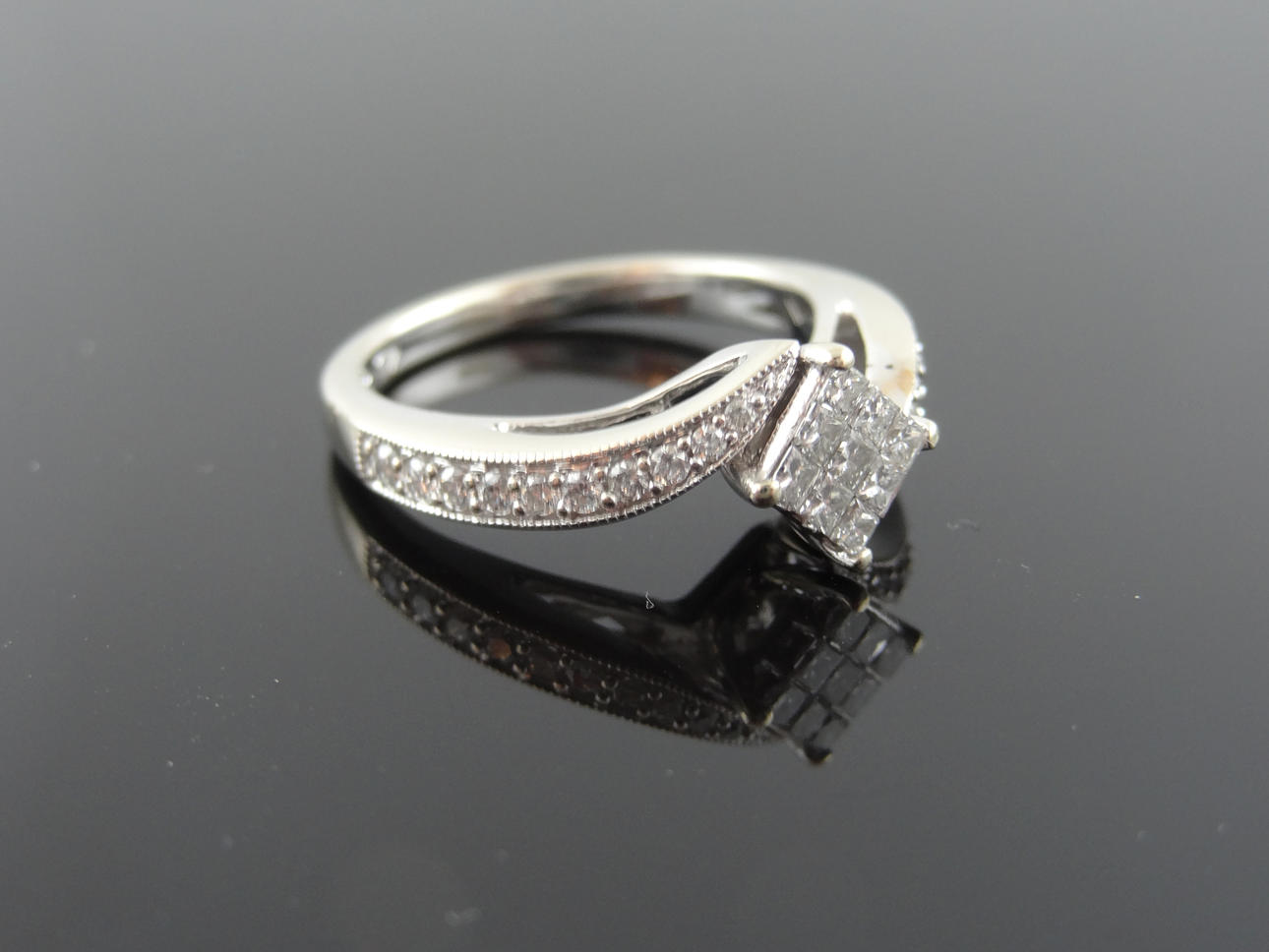 Kvinnors Princess Design diamantring 0,50cts.