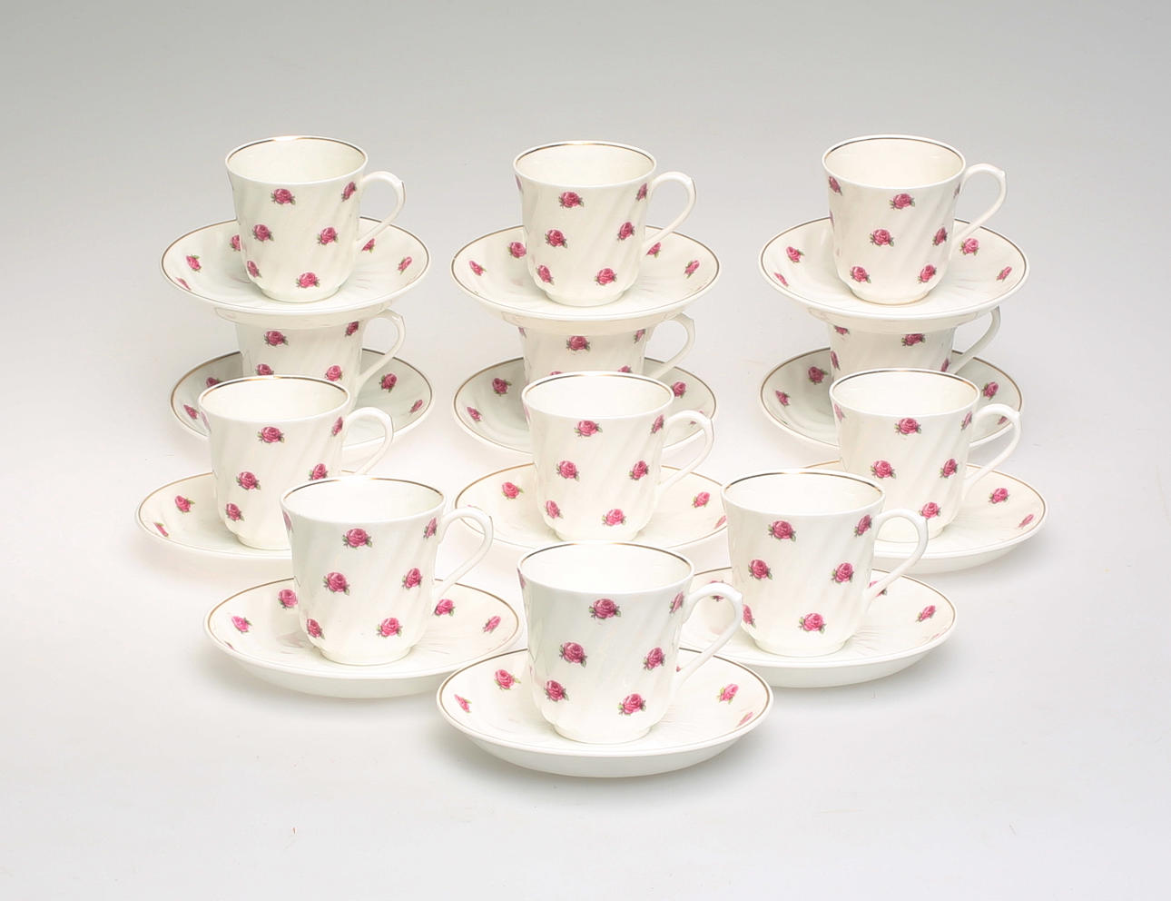 KAFFEKOPPAR MED FAT, 12 st, porslin, Gustavsberg.