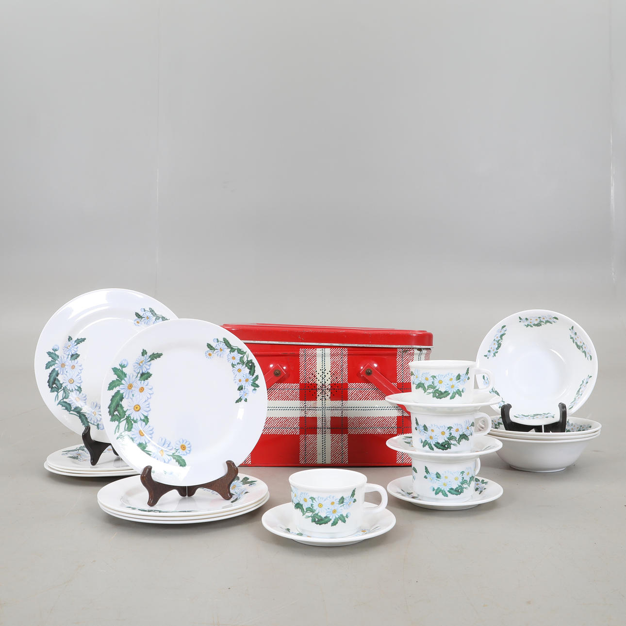 PICKNICKKORG, plåt, plast, 1950-60-tal.