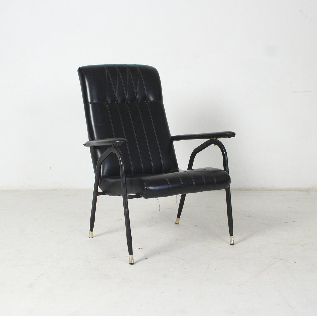 Poltrone Vintage, sillón. Modelo Anni 70 Pelle - DEVOLUCIÓN.