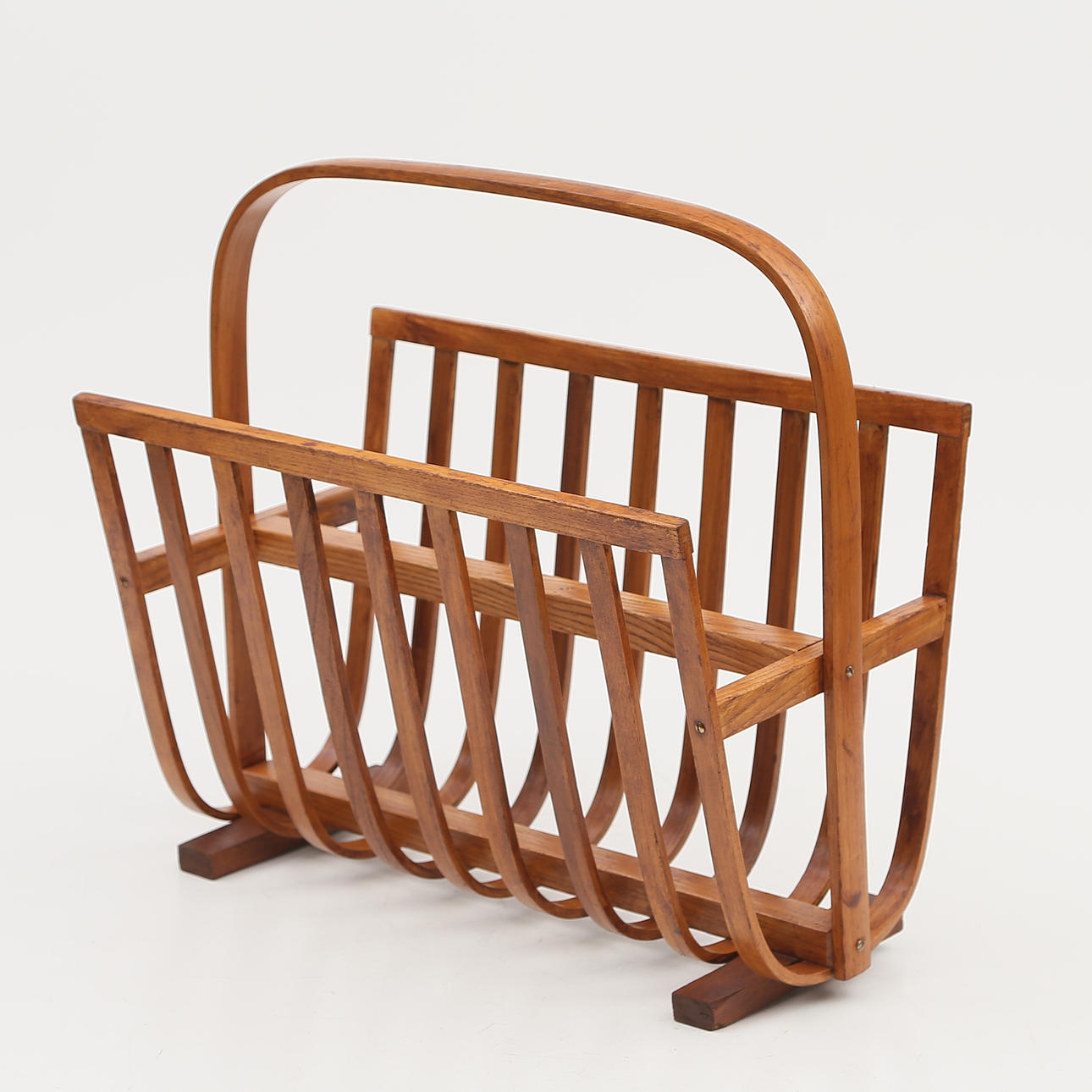 TIDNINGSSTÄLL, trä, 1900-tal.