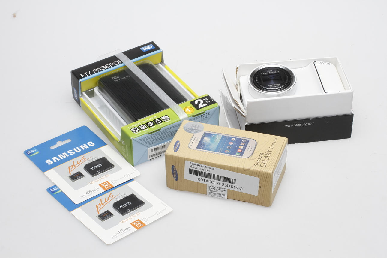 DIVERSE, elektronik, 5 delar, bl.a. Samsung Galaxy Core Plus.