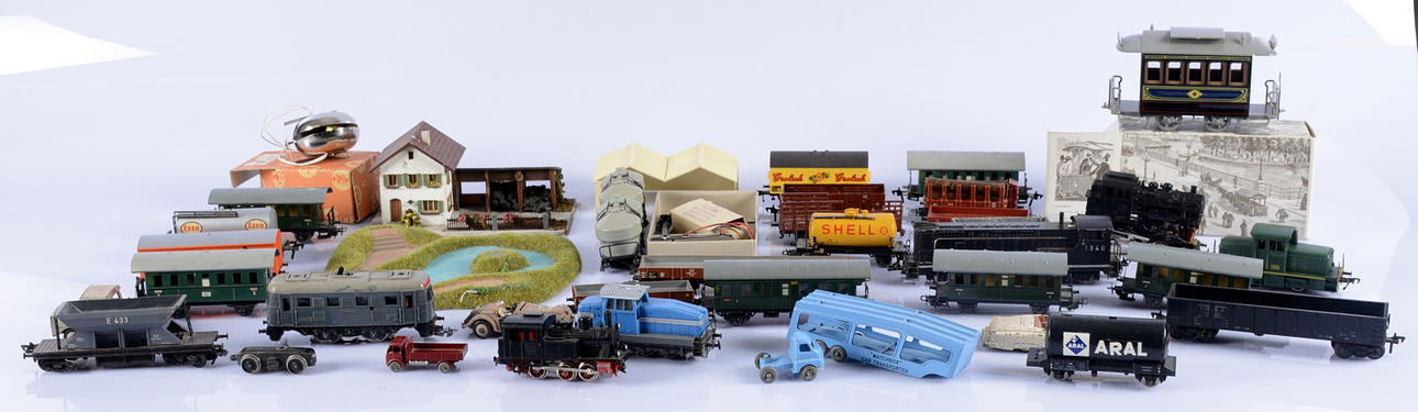 STORT PARTI, Vagnar tåg och bilar, Märklin m.m.