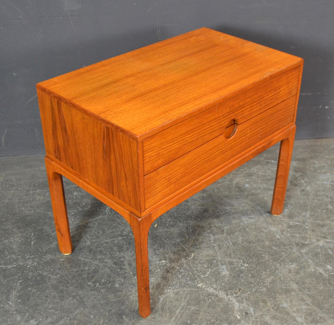 KOMMODE AKSEL KJAERSGAARD.