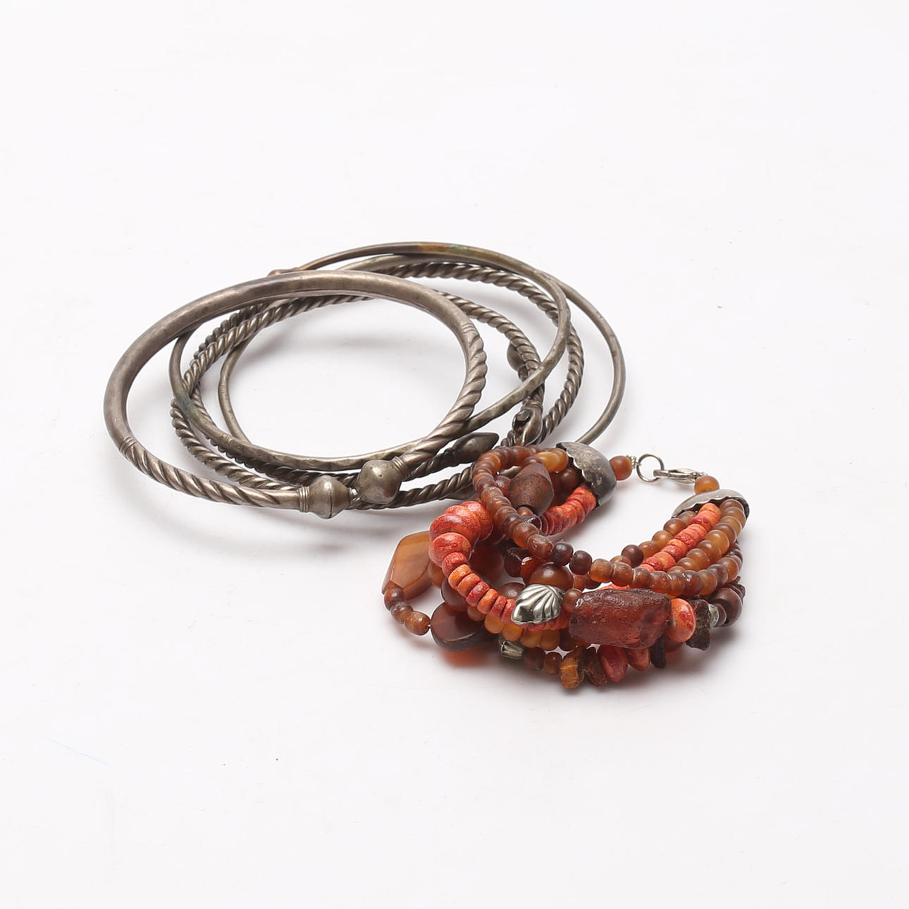 ARMBÄNDER, 6 Stück, möglicherweise orientalisch.