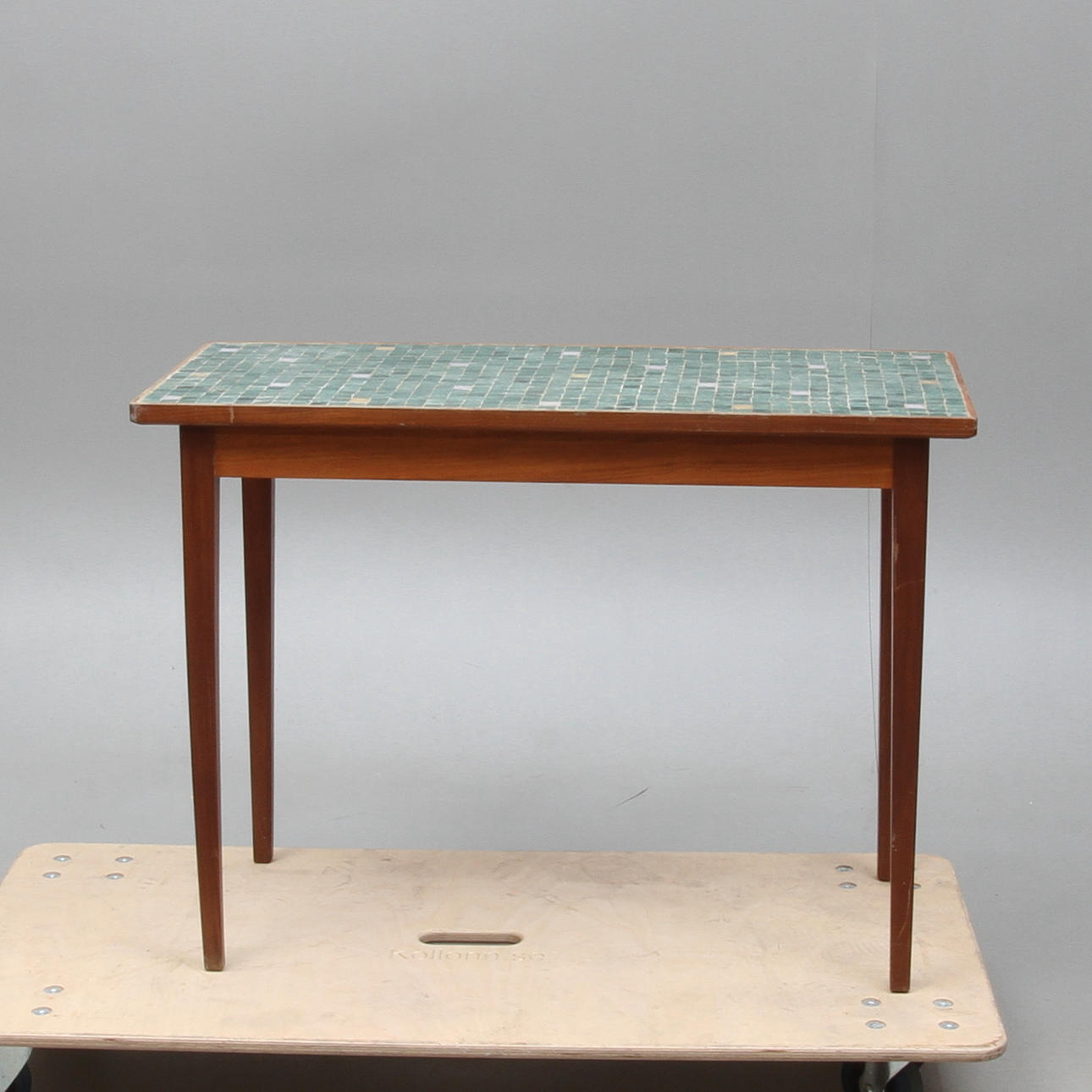 SIDEBOARD, med skiva i mosaik, 1950/60-tal.