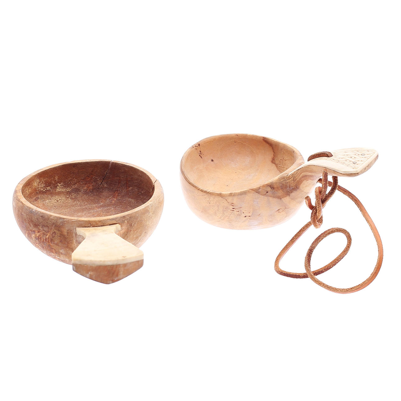 JUUSTO, 2 kpl, puu ja sarvi.