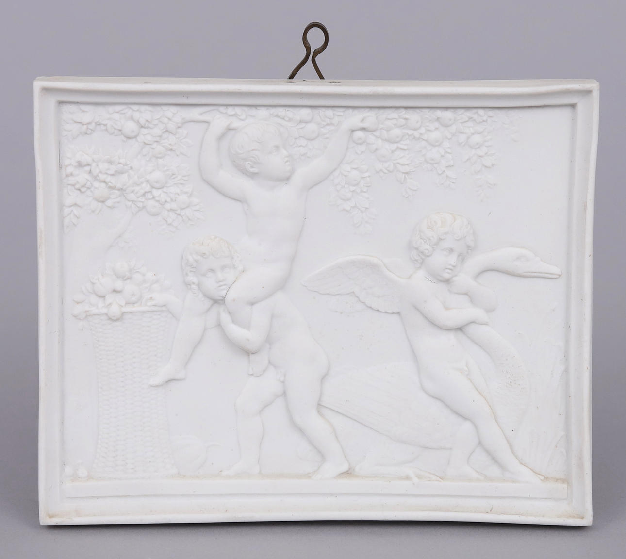 VÄGGRELIEF, parian, märkt Eneret EB, 1900-tal.