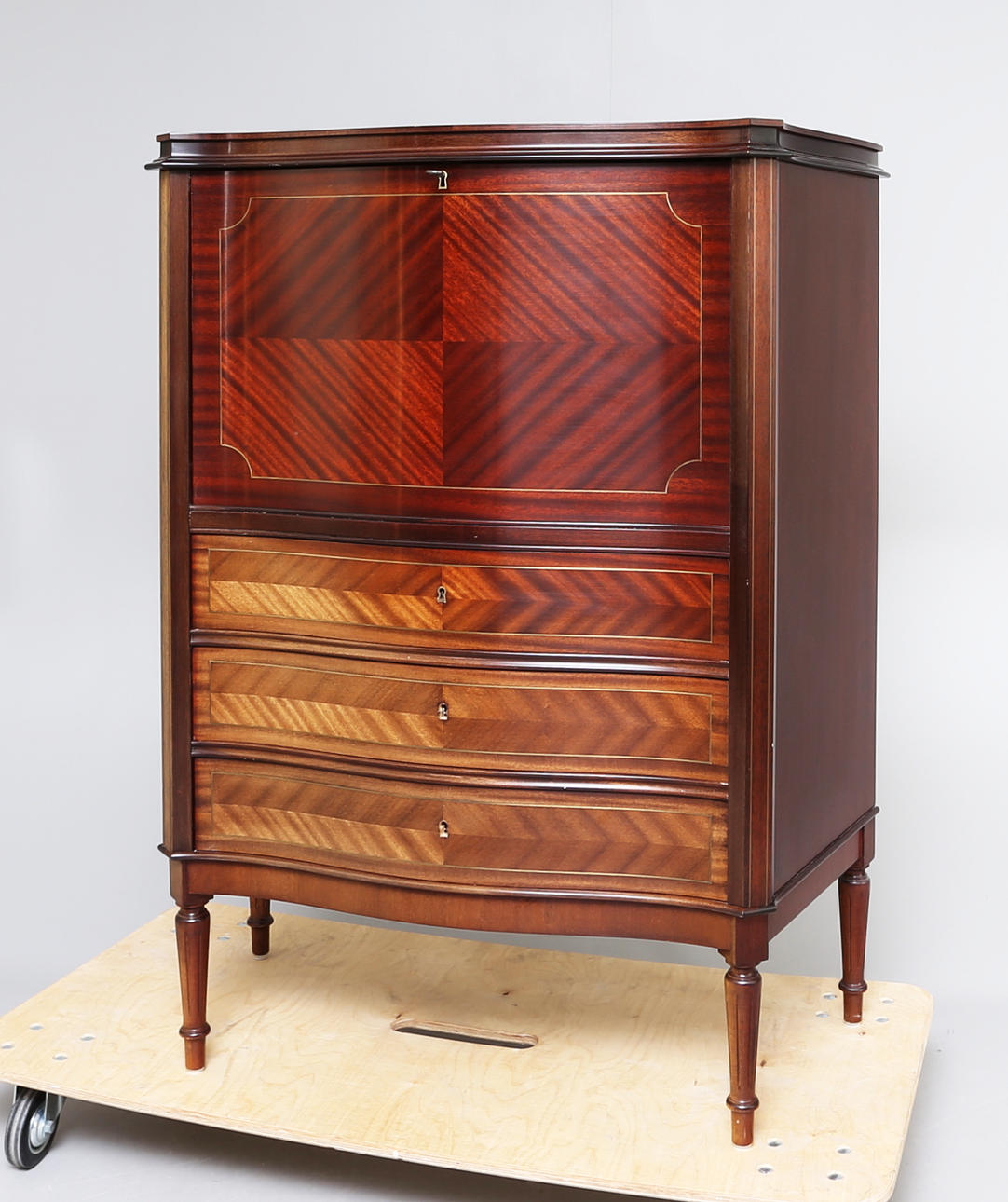 SEKRETÄR, Gustaviansk stil, 1900-tal.