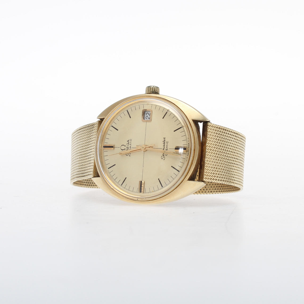 HERRARMBANDSUR, Omega Seamaster "Cosmic", 18k guld, vikt totalt 82,5 gram.