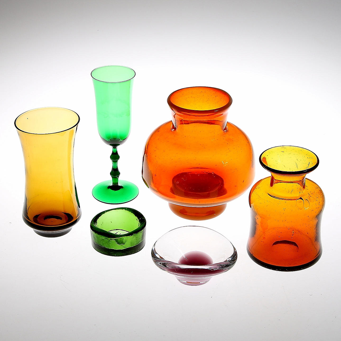 PARTI GLAS, 6 delar, bl.a. Vicke Lindstrand, Erik Höglund och Simon Gate.