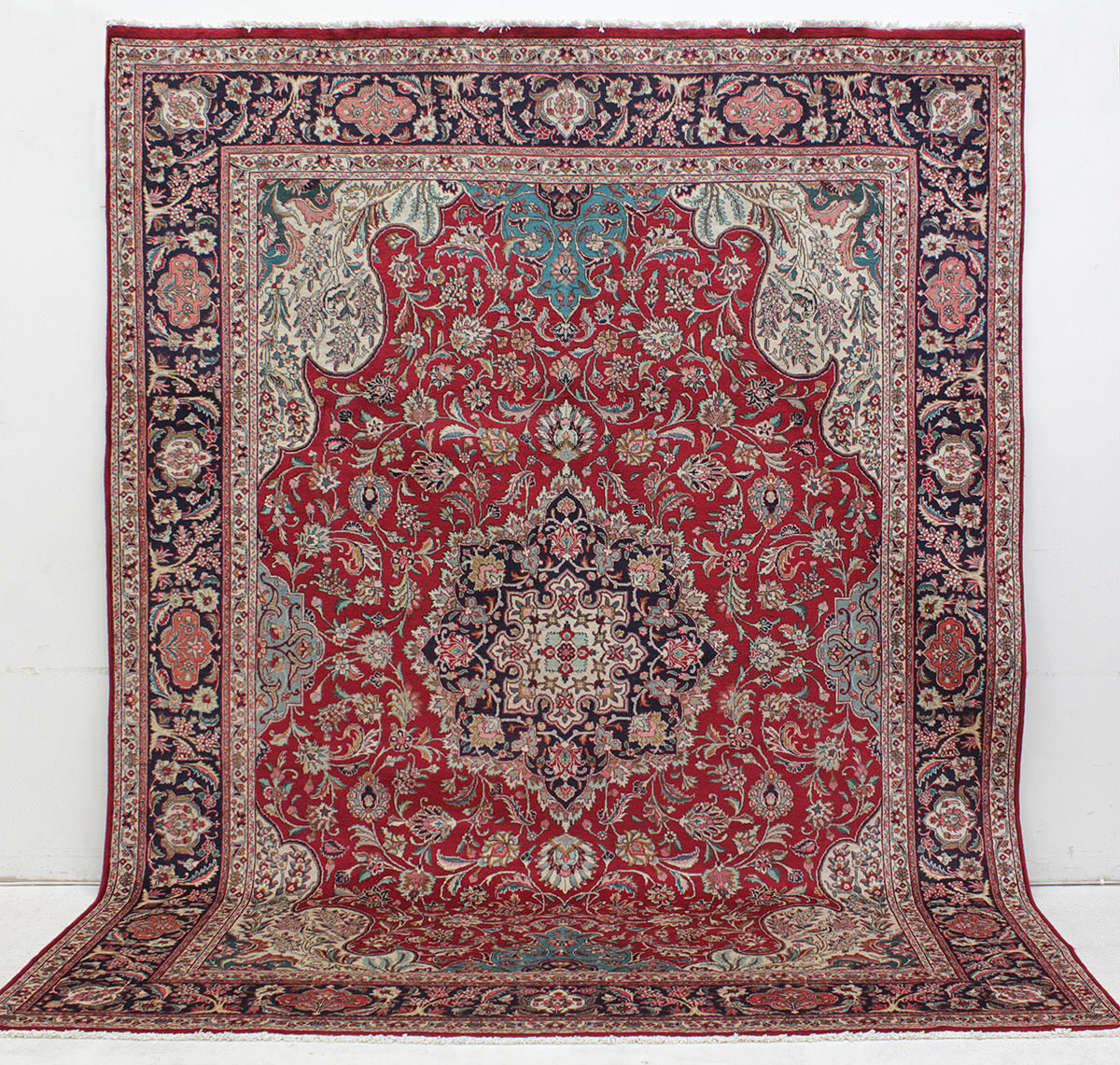 MATTA, Orientalisk, figural Täbriz (fine), 400 x 300 cm.