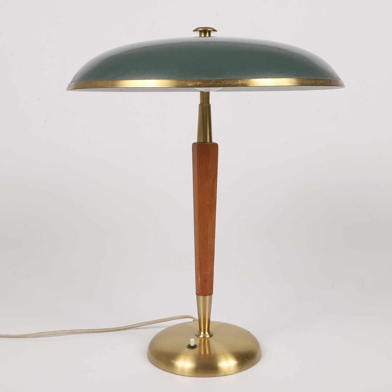 TABLE LAMP, brass / wood, mid 1900s.