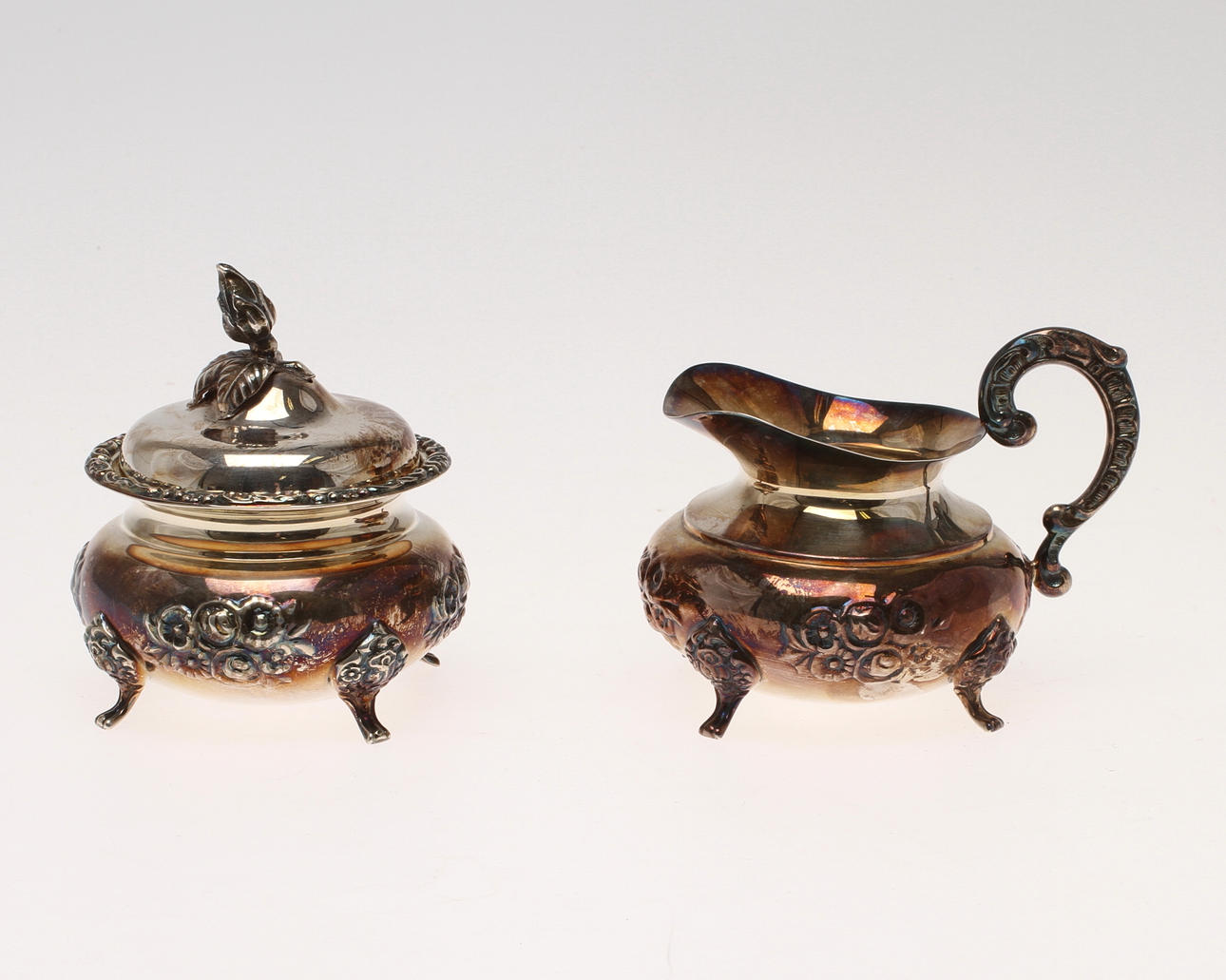 GRÄDDKANNA samt SOCKERSKÅL, sterling silver, total vikt 256 gram.