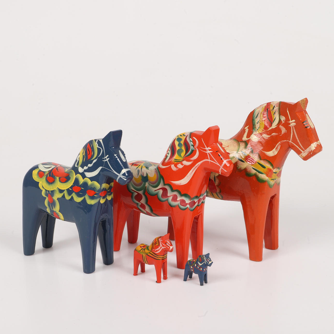 DALAHÄSTAR, 5 stycken, 1900-tal.