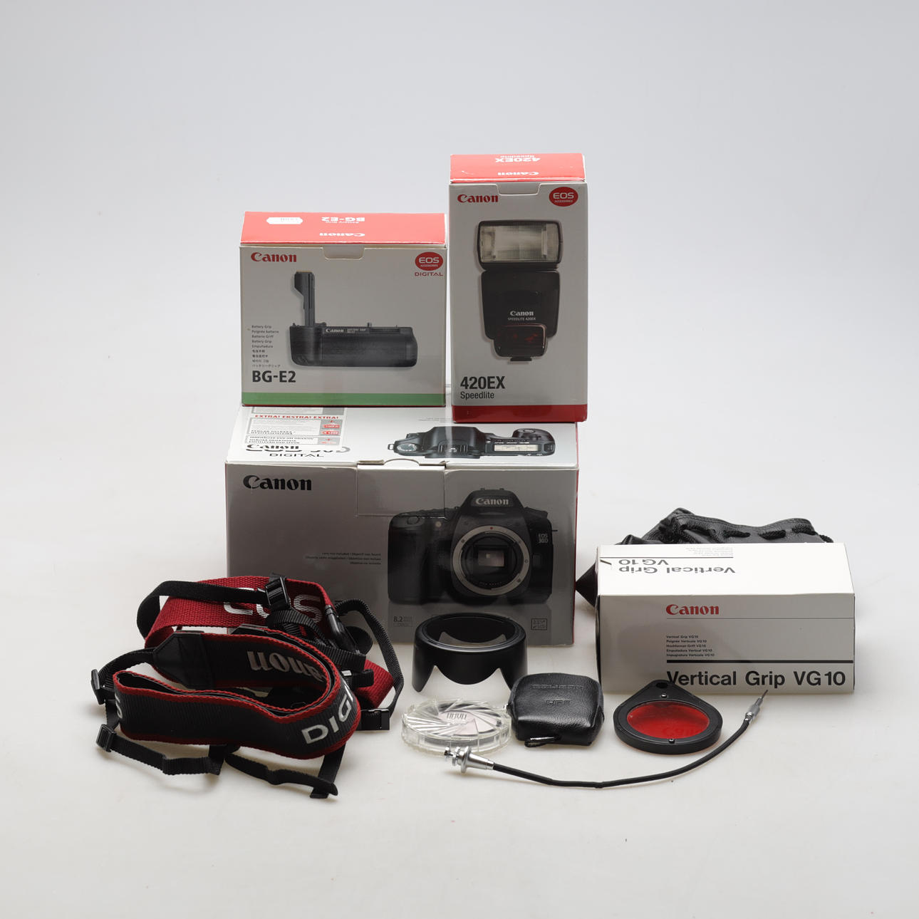 CÁMARA, Canon EOS Digital 30D, con accesorios.