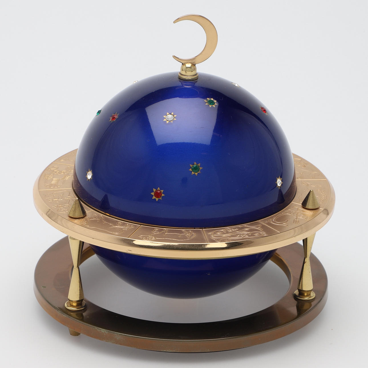 CIGARETTE HOLDER, globe shape, zodiac sign.