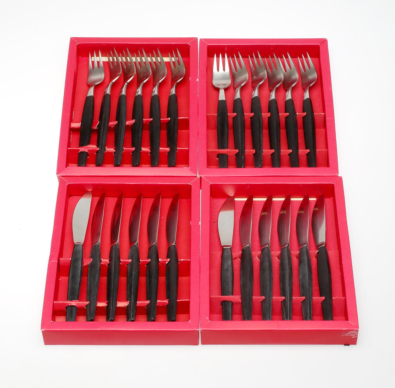 BESTICK, 24 delar, "Singoalla", Nilsjohan.