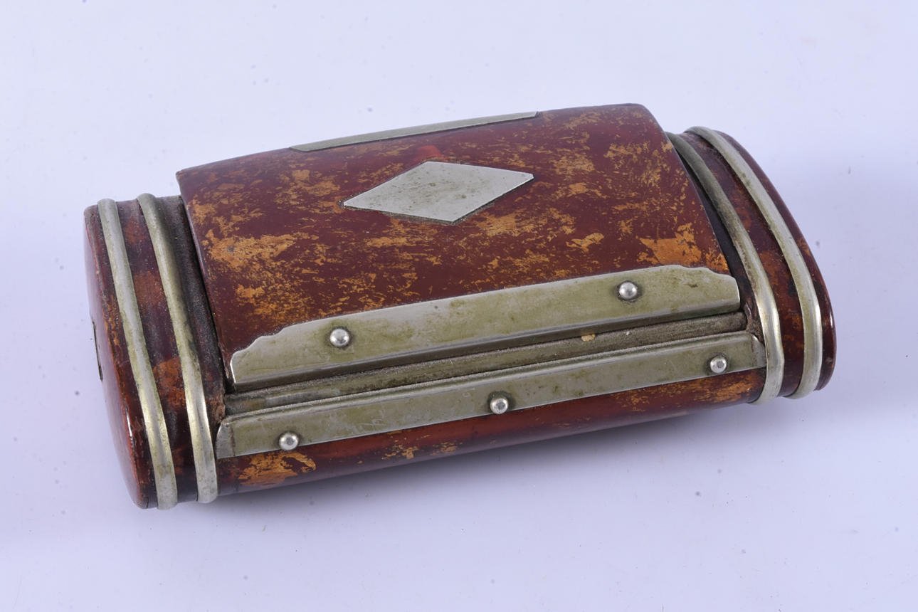 SNUSDOSA, trä/metall, 1800-tal.