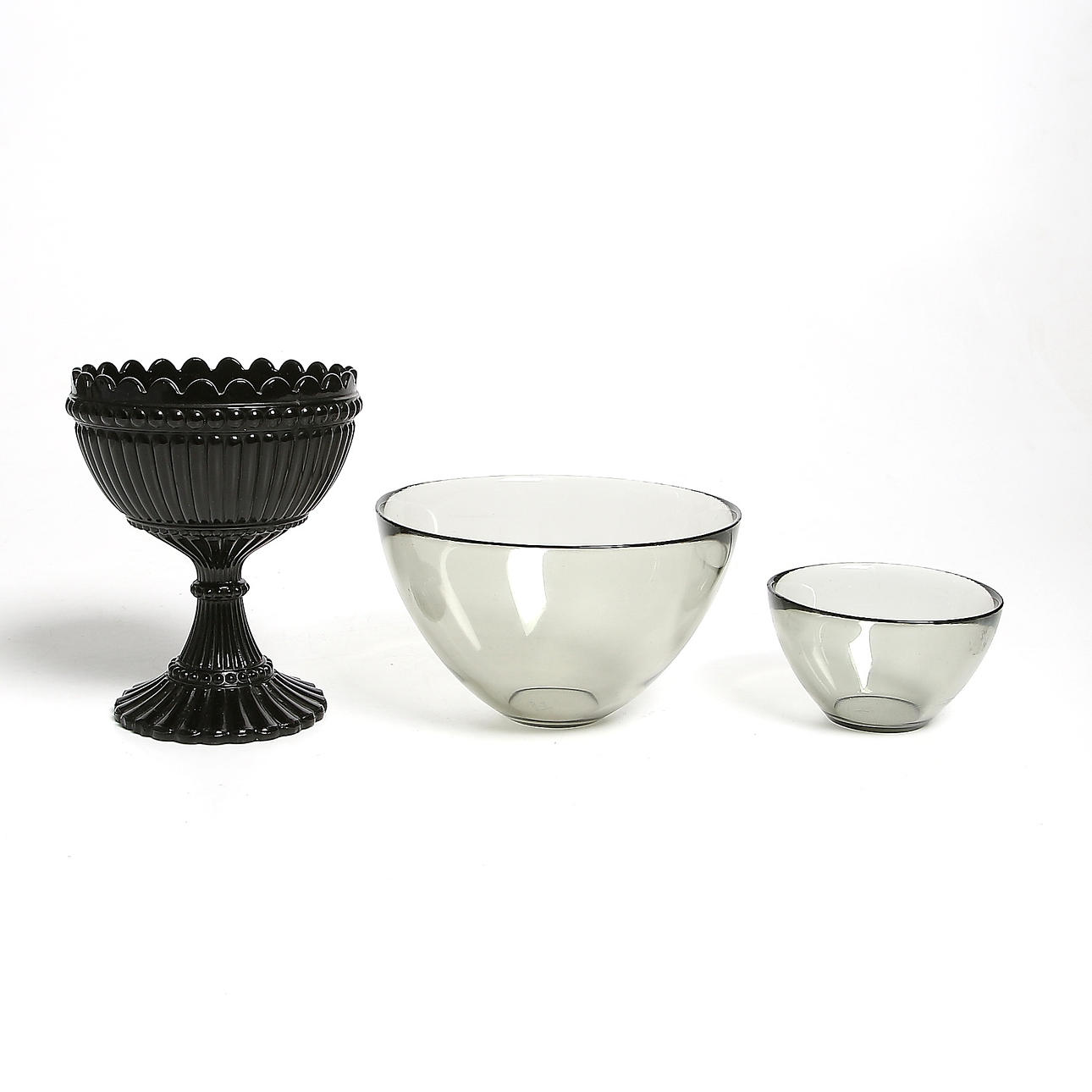 SKÅLAR, 3 st, glas, "Fuga", Sven Palmqvist, Orrefors samt "Marimekko", Iittala, Finland. 1900-tal.