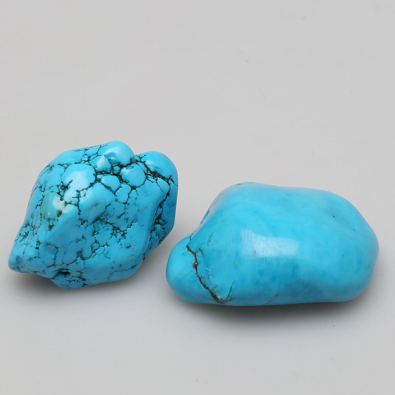 STENAR, turkoser, 2 st, totalvikt 191 gram.