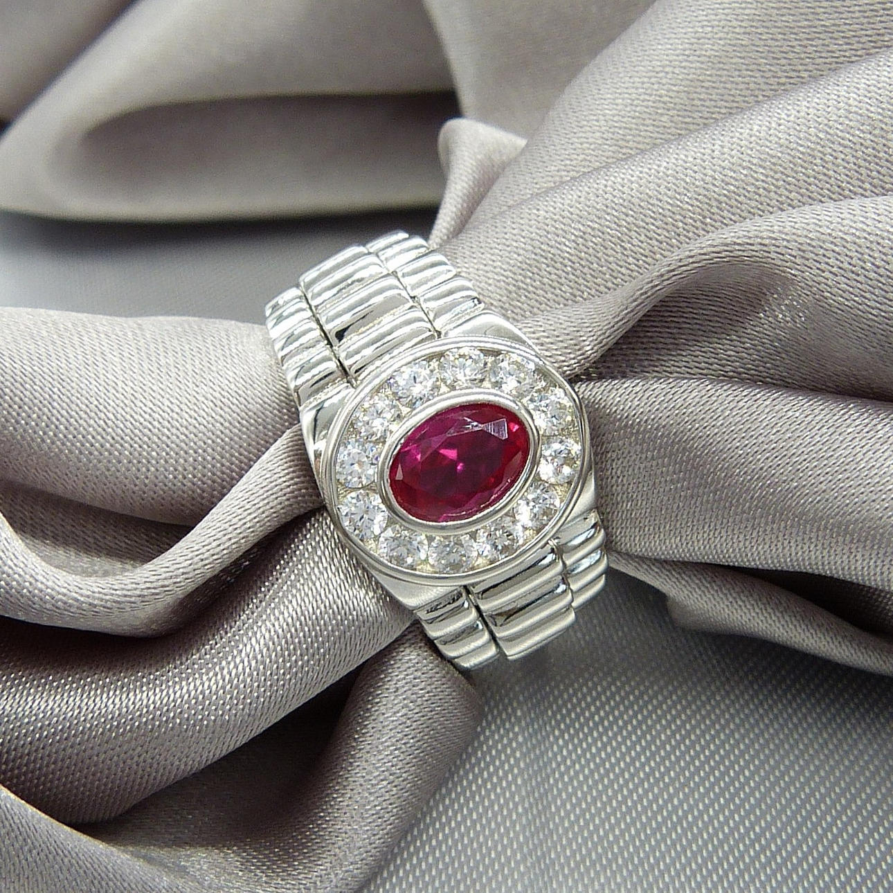 SILVER ROLEX STIL RING.