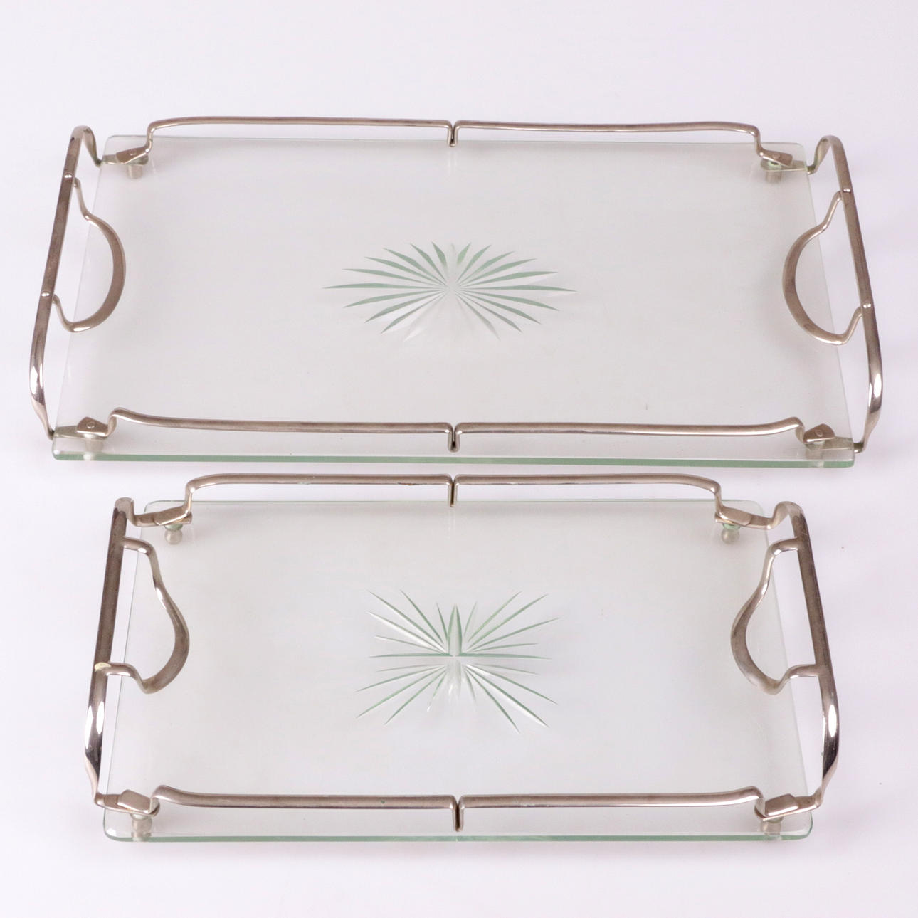 SERVERINGSSTÄLL, 2 st. Glas med metallstomme, 1900-talets mitt.