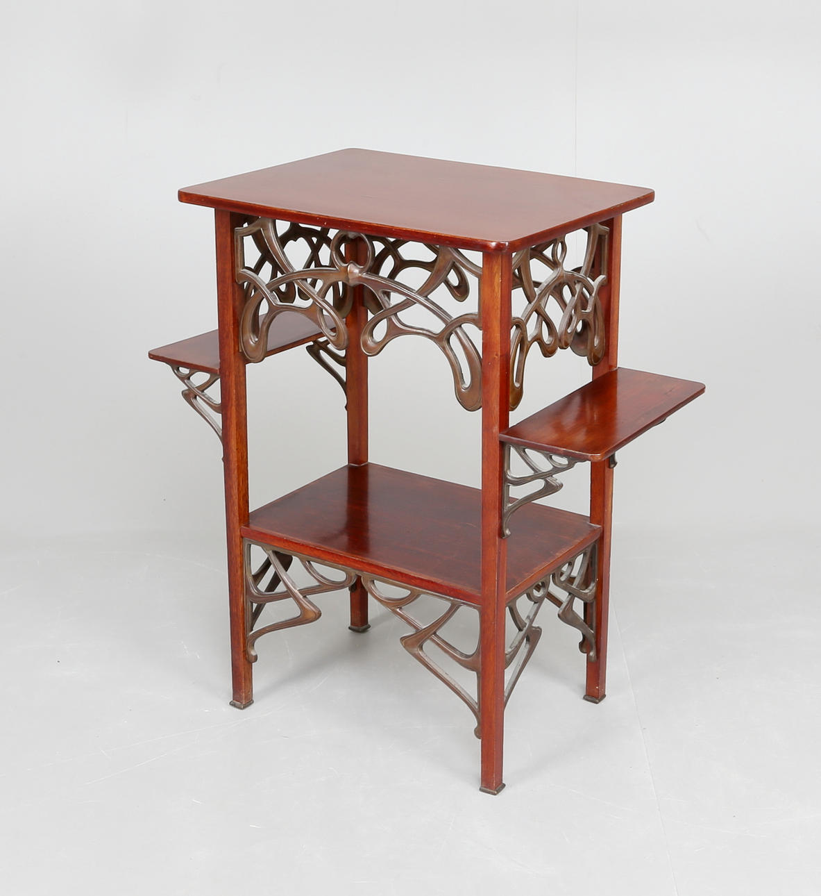 BLOMBORD, Jugendstil, 1900-tal.