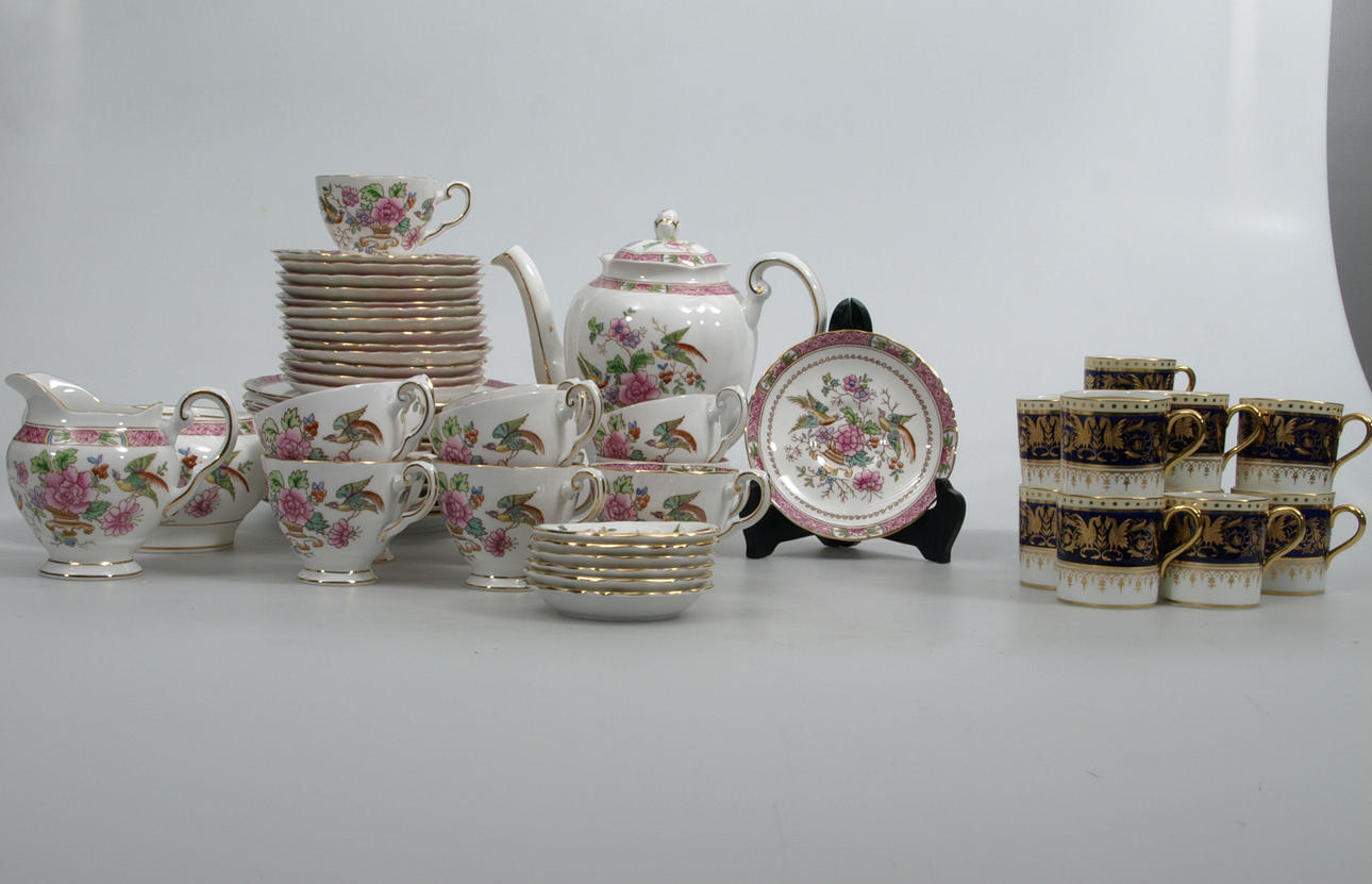 KAFFESERVISER, porslin, 2 stycken, England.