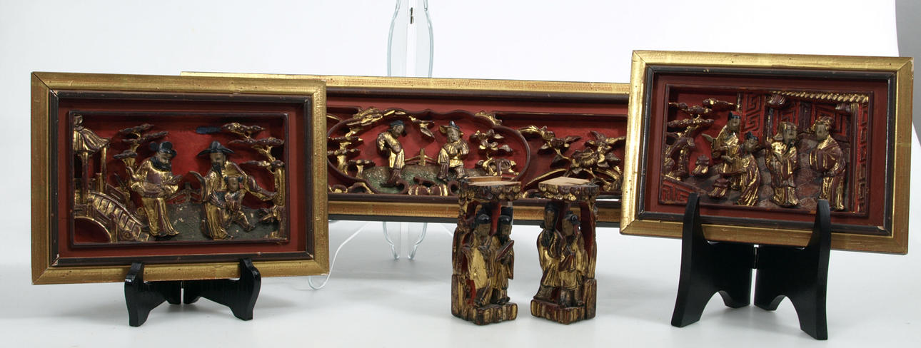 TRÄSNIDERIER, 5 stycken, lackarbete, delvis förgyllda, Kina, 1900-talets första hälft.