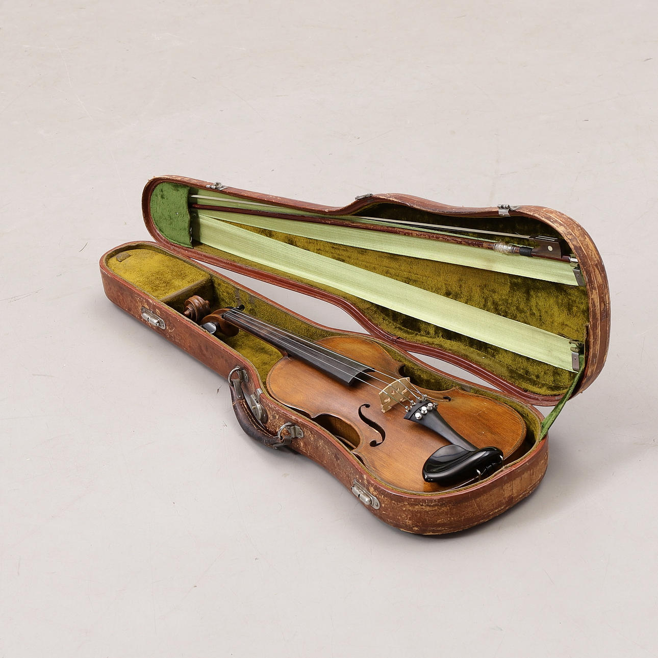 VIOLÍN, 1940.