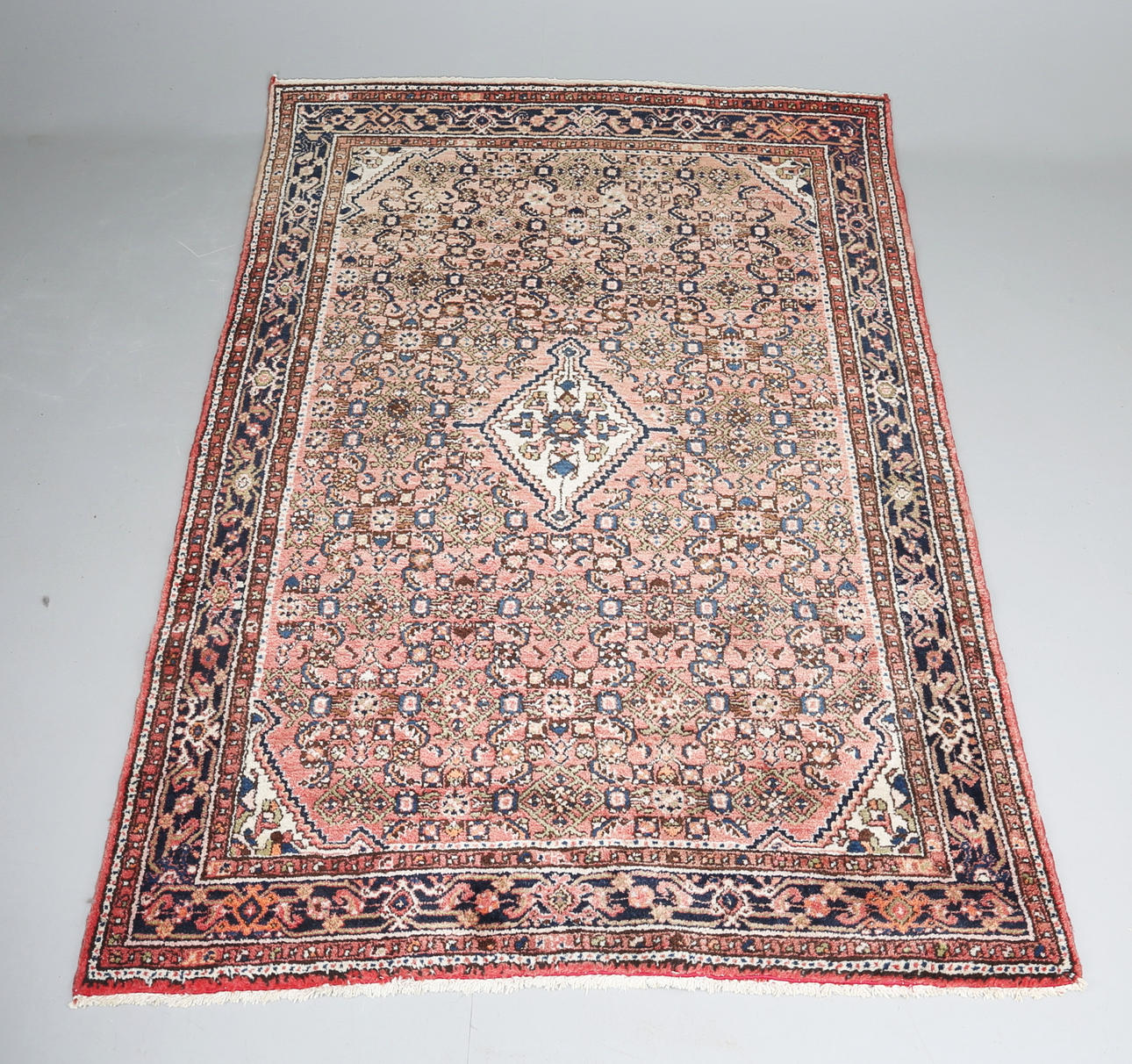 MATTA, Iran, 211 x 151 cm.