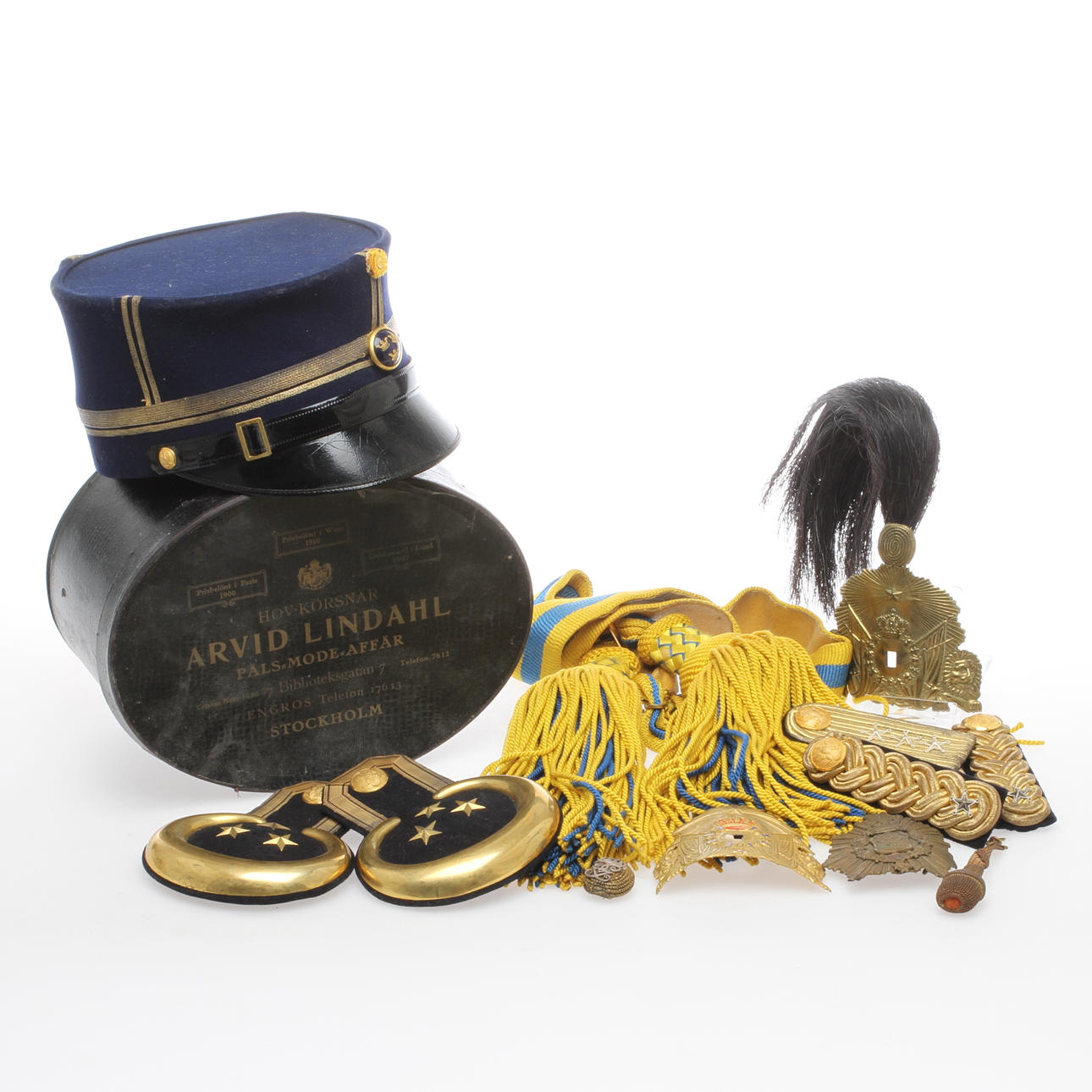 PARTI MILITARIA, Sverige, bla skärp och mössa.