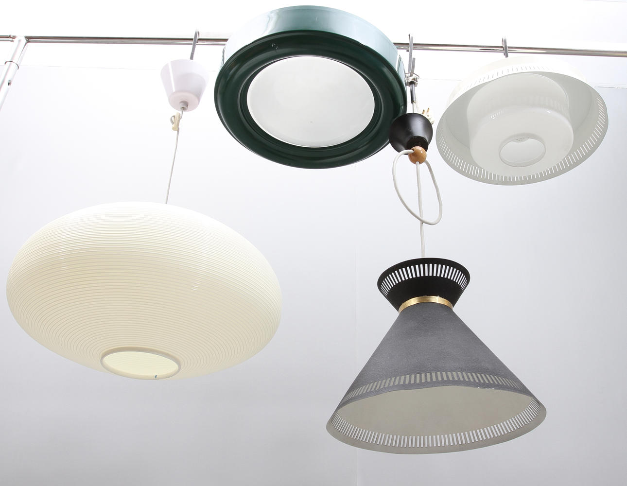 PARTI TAKLAMPOR, 4 st, metall, plast, glas, 1900-tal.