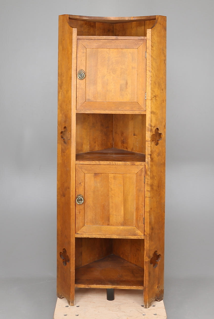 HÖRNSKÅP, 1940/50-tal.